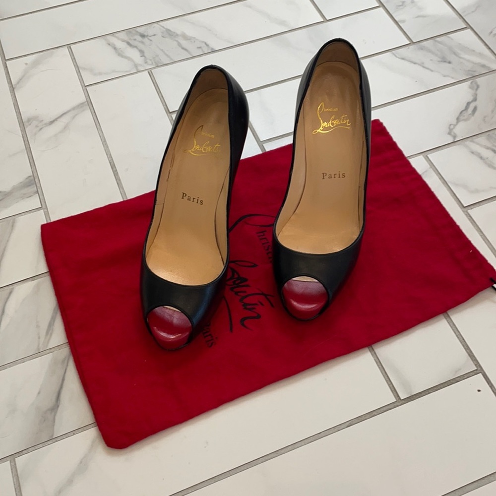 Christian Louboutin Black Pumps 36 1/2 barely worn